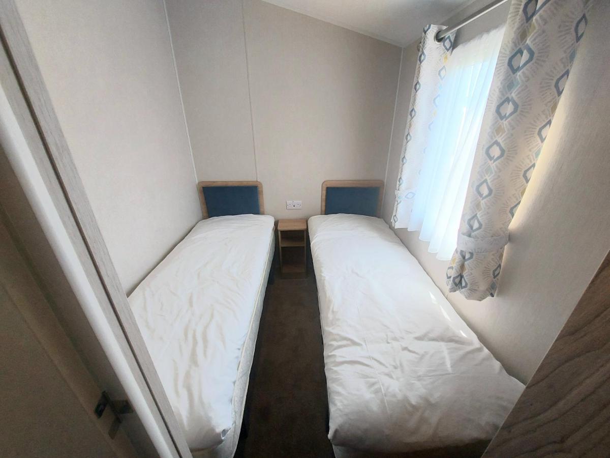 Sophie'S Caravan Camber Luaran gambar
